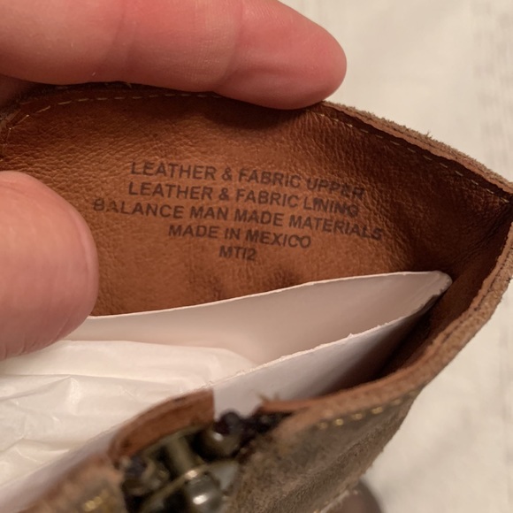 New Born leather boots with Aztec design - Picture 6 of 7